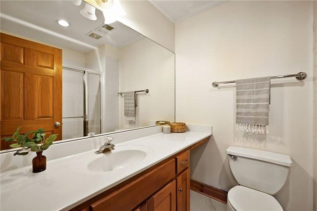 3901 W 125th Terrace, Leawood, KS 66209