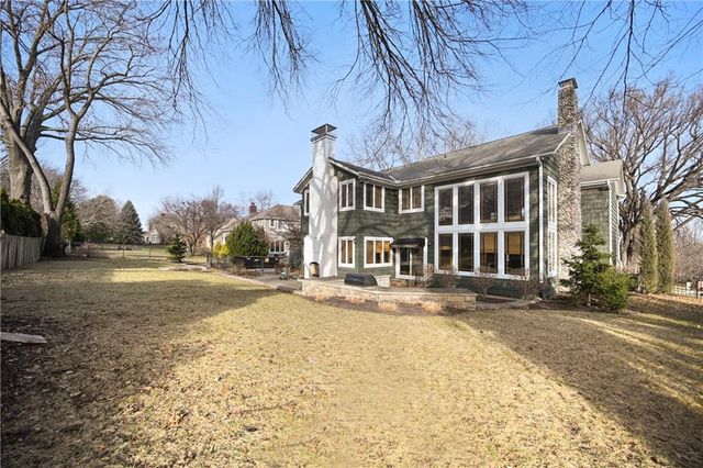 3901 W 125th Terrace, Leawood, KS 66209