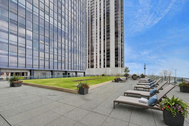 900 N LAKE SHORE Drive 1604, Chicago, IL 60611