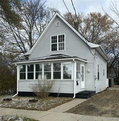 179 Lake Street, Pontiac, MI 48341