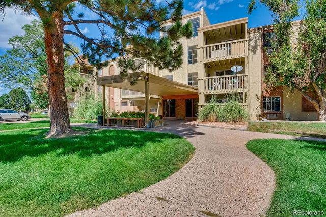 1302 S Parker Road 123, Denver, CO 80231