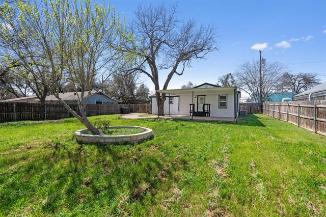 901 N Church ST, Georgetown, TX 78626