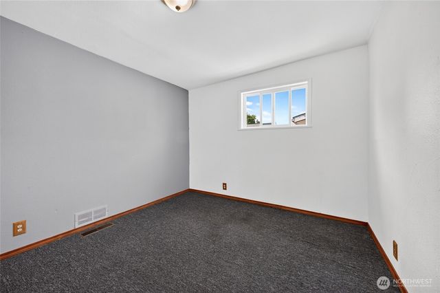 233 Cascade Street, Buckley, WA 98321
