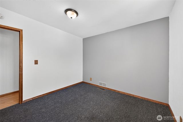 233 Cascade Street, Buckley, WA 98321