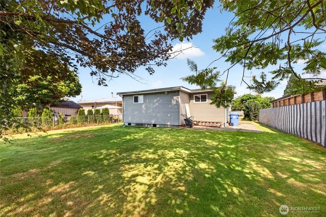 233 Cascade Street, Buckley, WA 98321