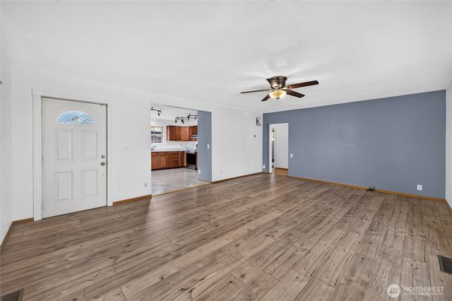 233 Cascade Street, Buckley, WA 98321