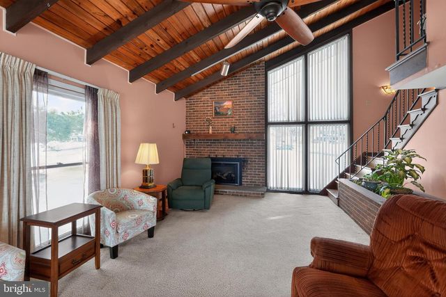 372 HIGH ST, Souderton, PA 18964