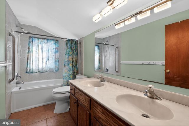 372 HIGH ST, Souderton, PA 18964