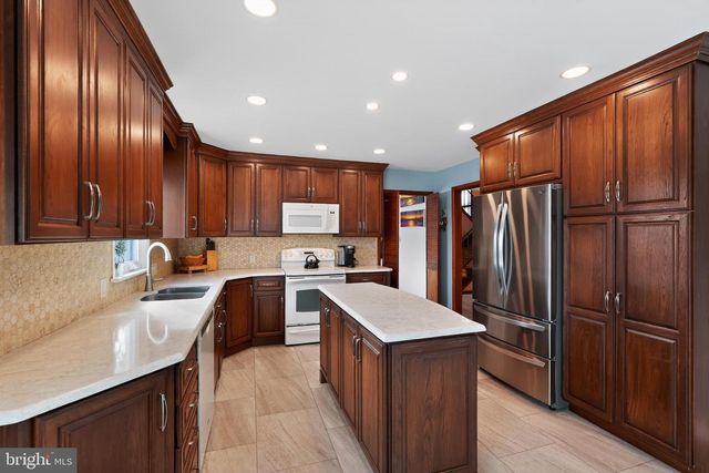 372 HIGH ST, Souderton, PA 18964