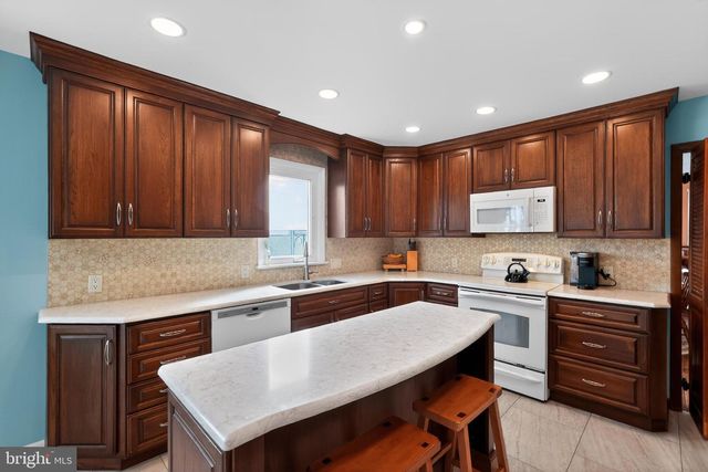 372 HIGH ST, Souderton, PA 18964