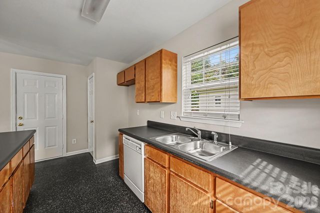 619 Pennsylvania Avenue, Charlotte, NC 28216