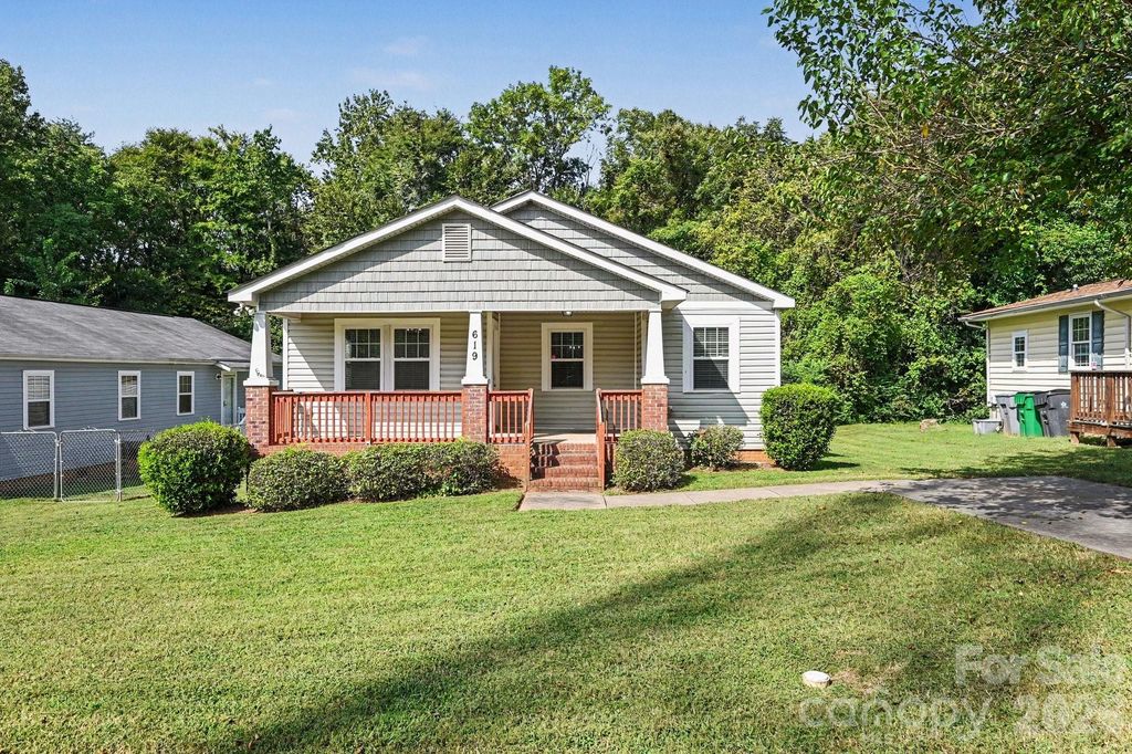 619 Pennsylvania Avenue, Charlotte, NC 28216