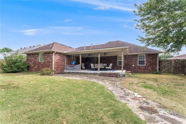 3907 W Easy Street, Rogers, AR 72756