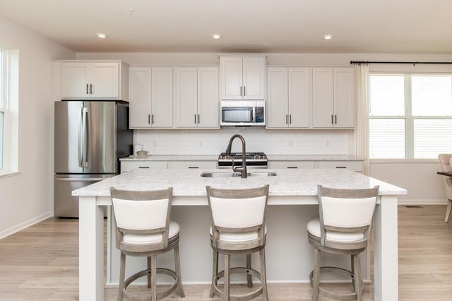 8658 London Circle NE E, Blaine, MN 55449