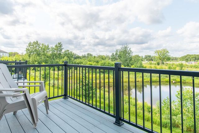 8658 London Circle NE E, Blaine, MN 55449