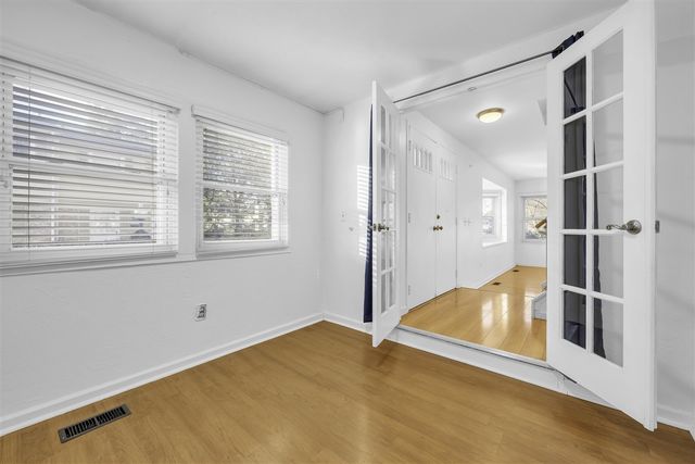 1592 Brentwood Drive, Troy, MI 48098