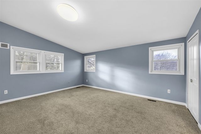1592 Brentwood Drive, Troy, MI 48098