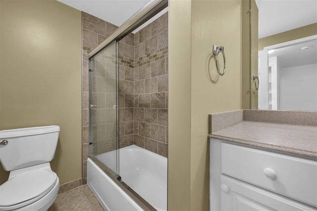 1592 Brentwood Drive, Troy, MI 48098