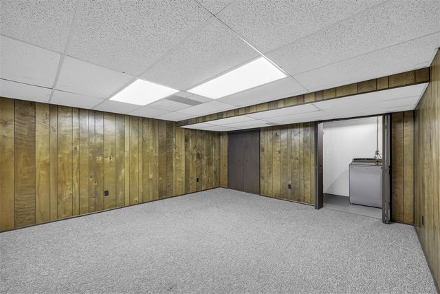 1592 Brentwood Drive, Troy, MI 48098