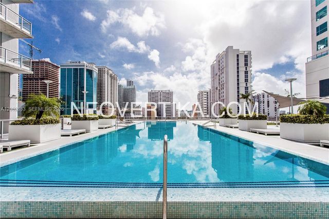 690 SW 1st Court PHI20, Miami, FL 33130