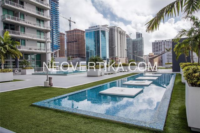 690 SW 1st Court PHI20, Miami, FL 33130