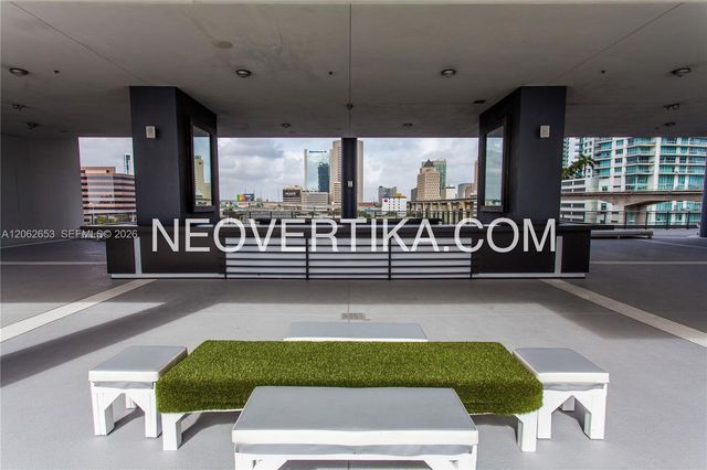 690 SW 1st Court PHI20, Miami, FL 33130