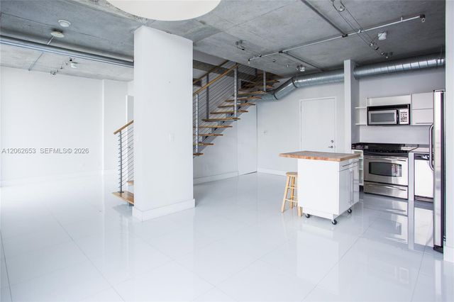 690 SW 1st Court PHI20, Miami, FL 33130