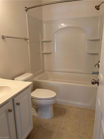 903 Southlake Court, Lexington, NC 27295