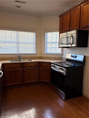 903 Southlake Court, Lexington, NC 27295