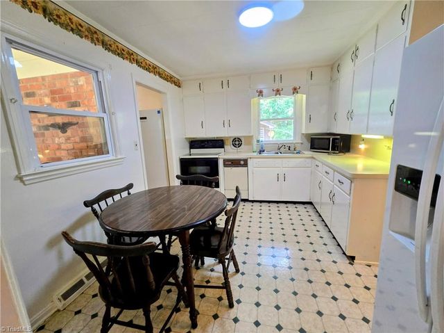 171 Idlewild Drive, Randleman, NC 27317