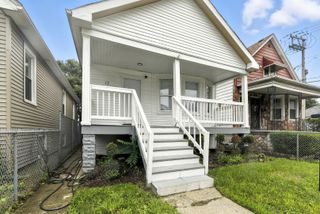 17 E 100th Place, Chicago, IL 60628