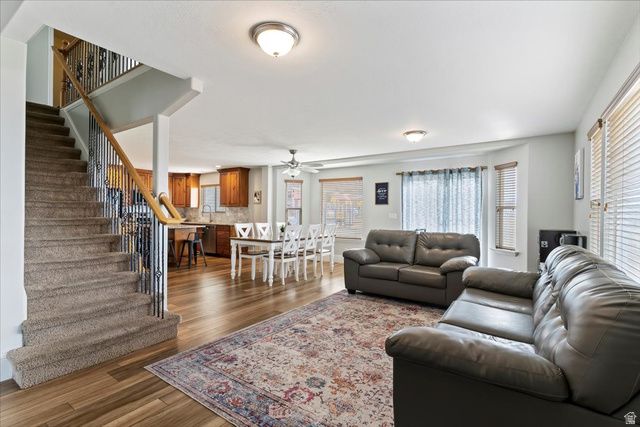 240 ODELL LN, North Salt Lake, UT 84054