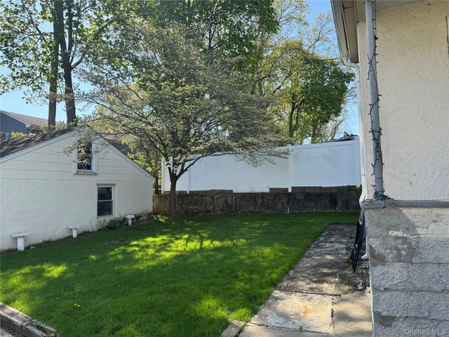 61 Nassau Avenue 2, Glen Cove, NY 11542