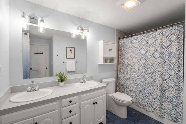 20 Wexford Dr, Mansfield, MA 02048