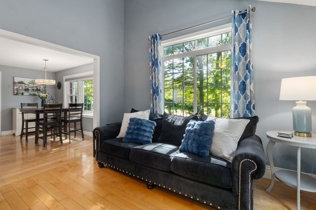 20 Wexford Dr, Mansfield, MA 02048