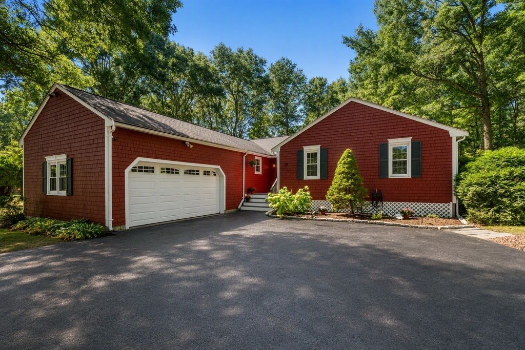 20 Wexford Dr, Mansfield, MA 02048
