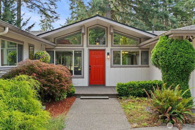 550 E Country Club Drive E, Union, WA 98592