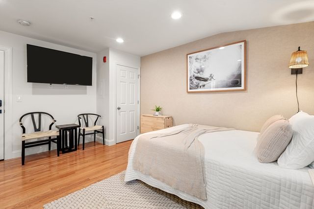 11 Charter Street, Newburyport, MA 01950