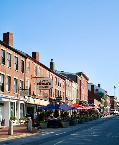 11 Charter Street, Newburyport, MA 01950