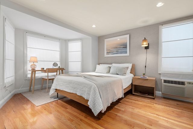 11 Charter Street, Newburyport, MA 01950