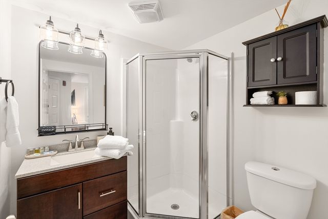 11 Charter Street, Newburyport, MA 01950