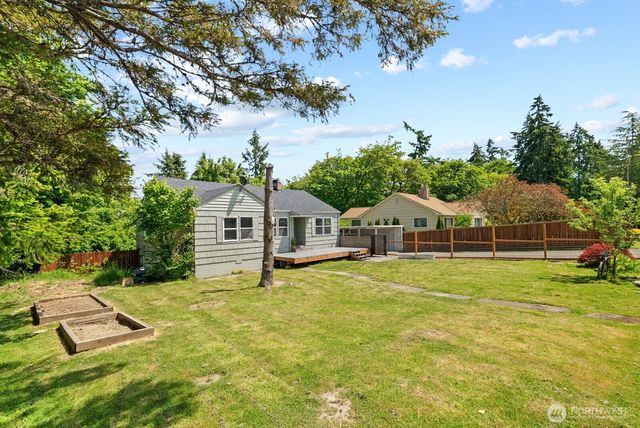 307 4th Street, Steilacoom, WA 98388