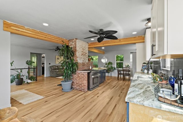 307 4th Street, Steilacoom, WA 98388