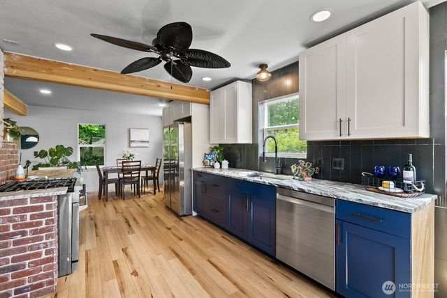 307 4th Street, Steilacoom, WA 98388