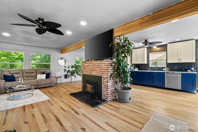 307 4th Street, Steilacoom, WA 98388