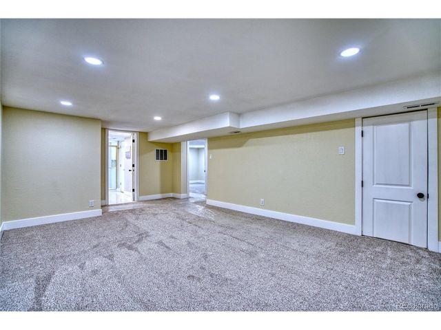 970 W 1st Ave, Broomfield, CO 80020
