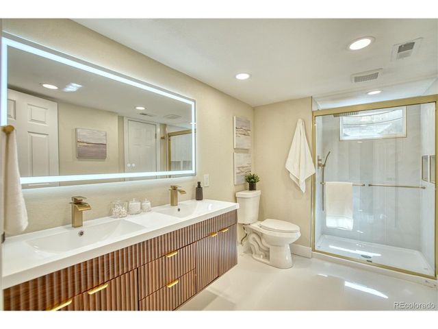 970 W 1st Ave, Broomfield, CO 80020