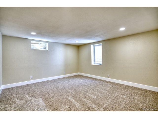 970 W 1st Ave, Broomfield, CO 80020