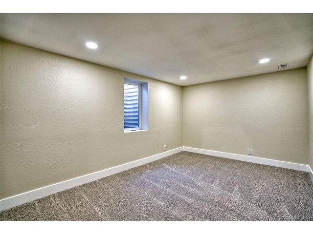 970 W 1st Ave, Broomfield, CO 80020