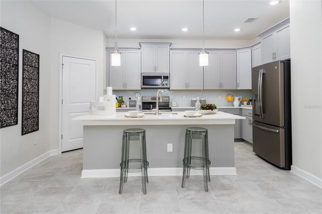 2220 BARRINGTON LOOP, Davenport, FL 33837